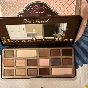 Too Faced Chocolate eyeshadow pallet